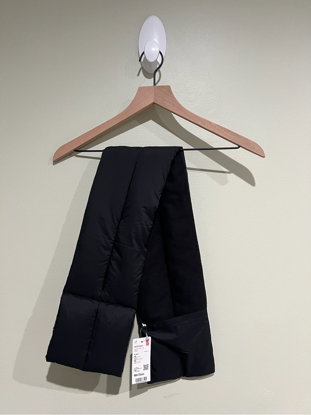 Uniqlo Black Heattech Quilted Puffer Scarf